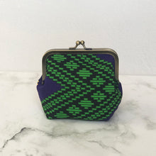 Load image into Gallery viewer, Zig Zag Metal Framed Purse