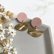 Load image into Gallery viewer, Pink Dangly Wavy Earrings

