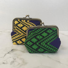 Load image into Gallery viewer, Zig Zag Metal Framed Purse
