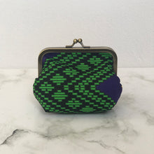 Load image into Gallery viewer, Zig Zag Metal Framed Purse
