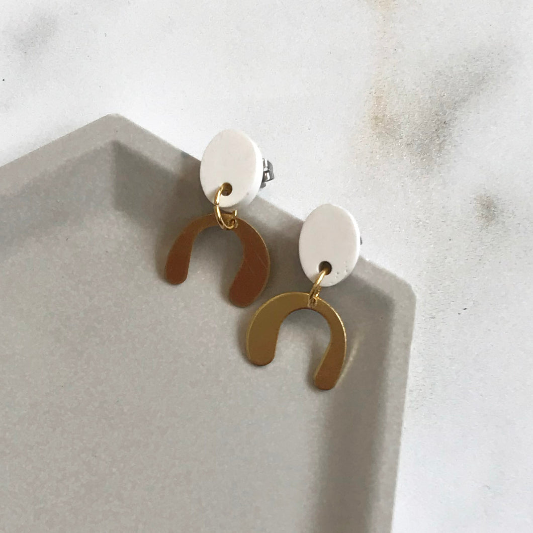 White & Gold Dangly U-shape Earrings