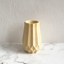 Load image into Gallery viewer, Stem Vase - Mellow Yellow
